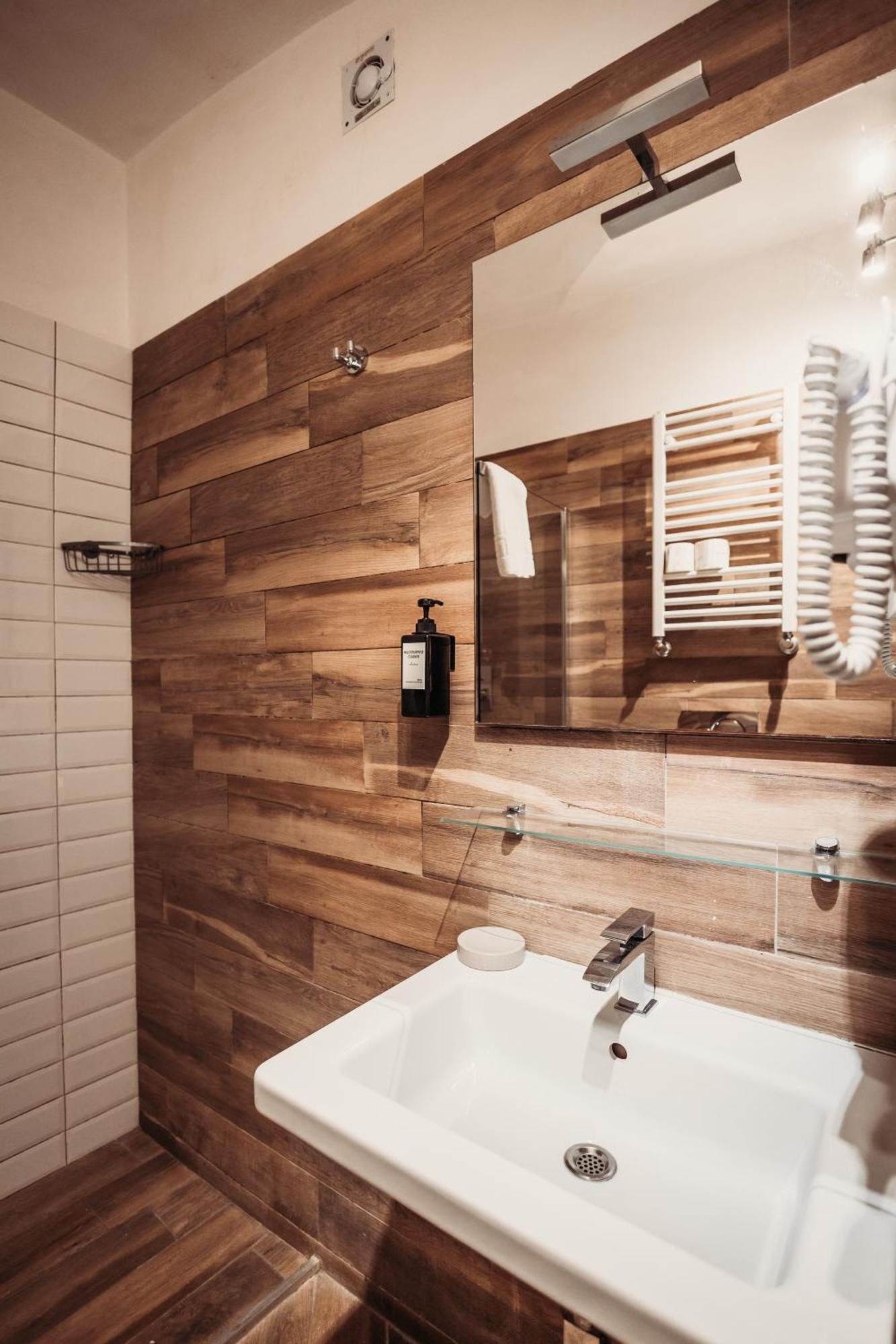 Hotel Domus Tiberina Рим Экстерьер фото